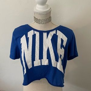 Nike vintage cropped t shirt